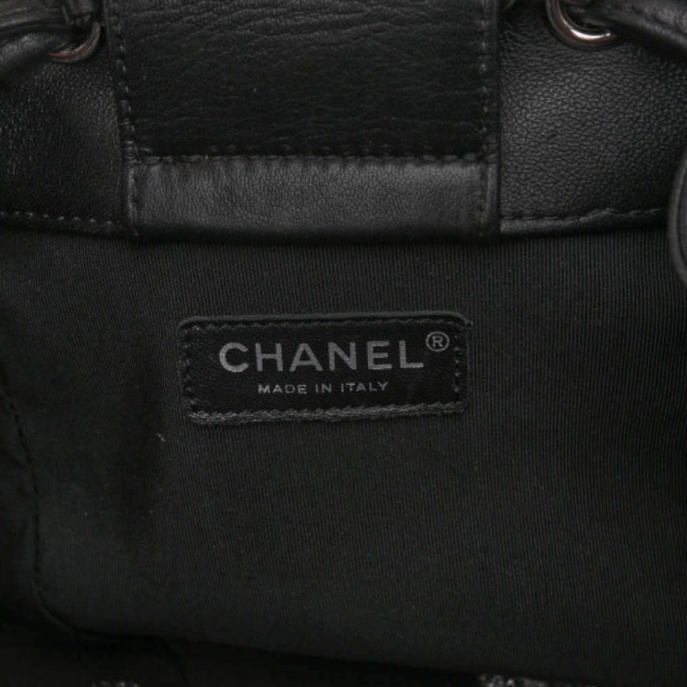 ChanelQuilted Drawstring Sac Cordon Bag - Picture 6 of 12